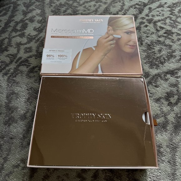 Trophy Skin Microdermabrasion Skin Care System - Picture 2 of 6